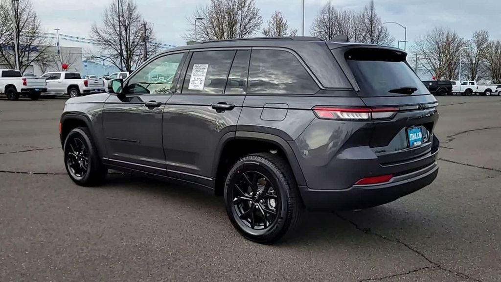 new 2026 Jeep Grand Cherokee car, priced at $49,520