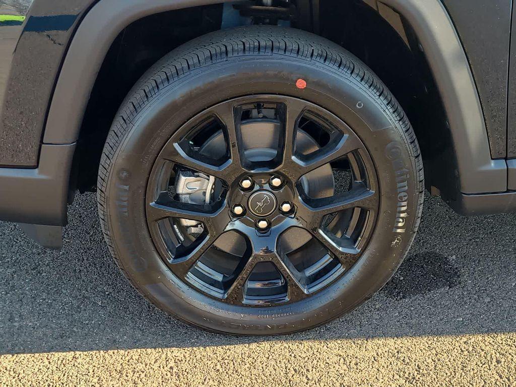 new 2026 Jeep Compass car, priced at $28,499