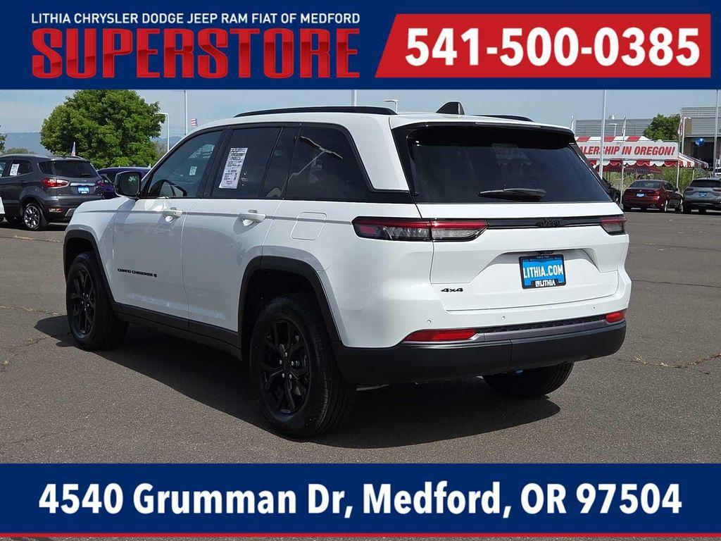 new 2026 Jeep Grand Cherokee car, priced at $40,249