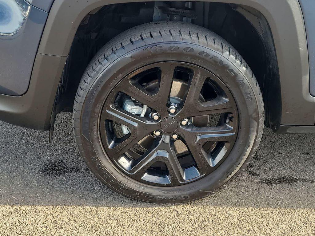 used 2023 Jeep Renegade car, priced at $25,390