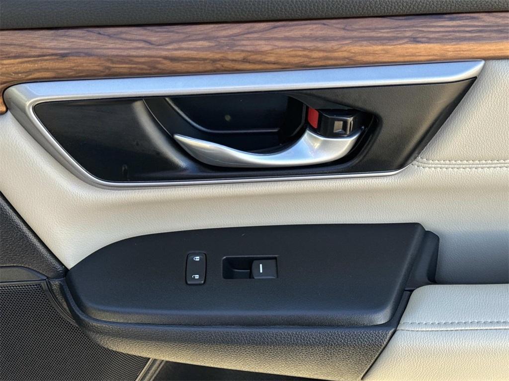 used 2022 Honda CR-V Hybrid car, priced at $22,699