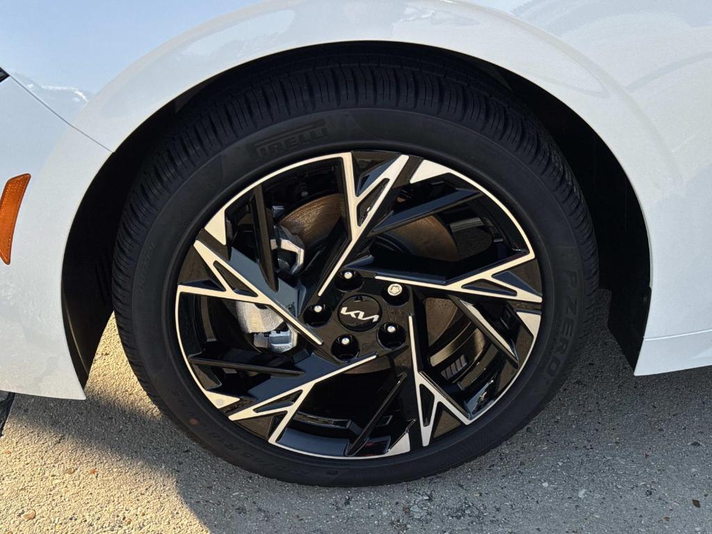 new 2026 Kia K5 car, priced at $29,069