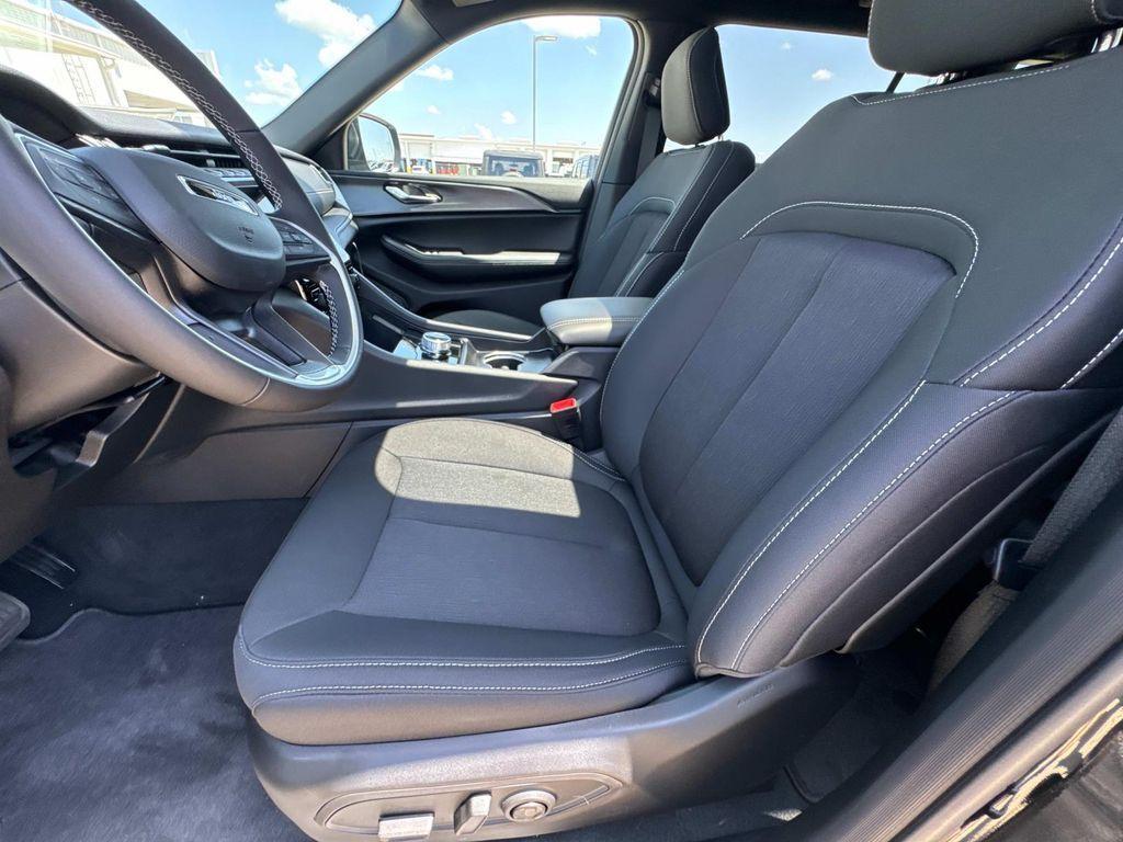 new 2025 Jeep Grand Cherokee L car, priced at $38,920