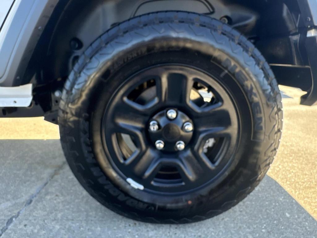 new 2026 Jeep Wrangler car, priced at $38,885