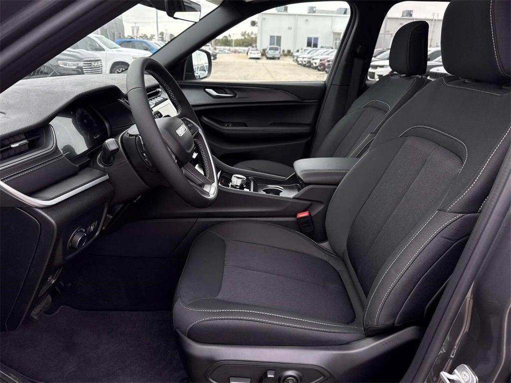 new 2025 Jeep Grand Cherokee L car, priced at $37,125