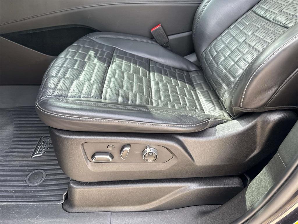 used 2023 Cadillac Escalade ESV car, priced at $77,597