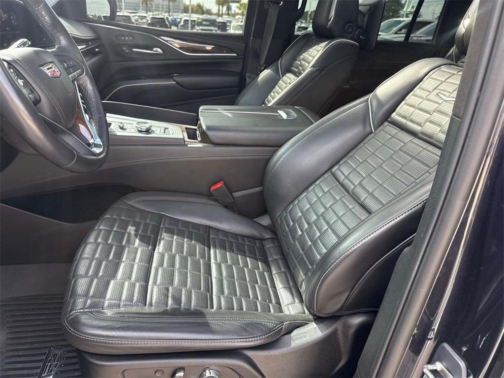 used 2023 Cadillac Escalade ESV car, priced at $77,597
