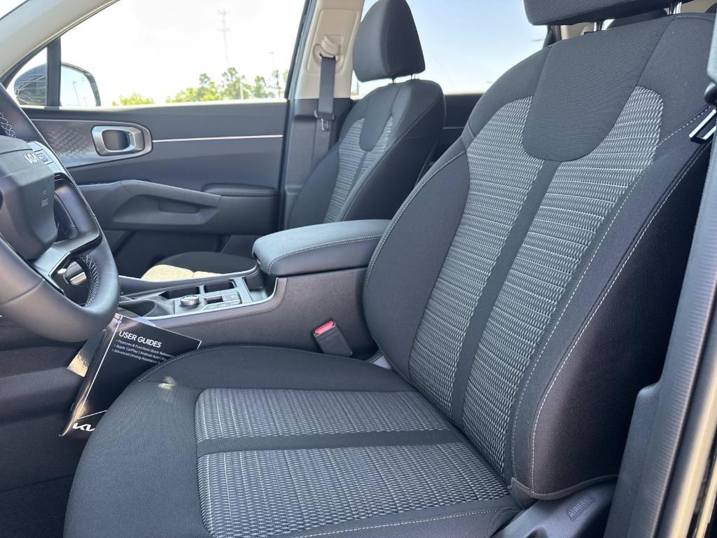 new 2026 Kia Sorento car, priced at $33,115