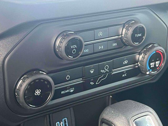 new 2025 Ford Bronco car, priced at $43,588