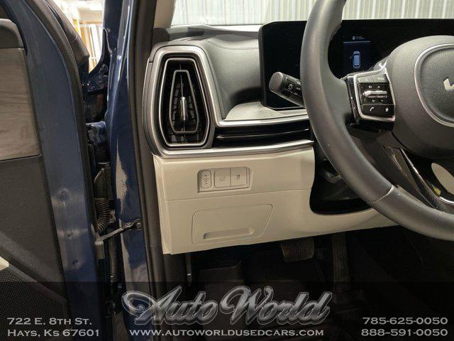 used 2024 Kia Sorento car, priced at $35,995