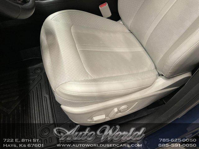 used 2024 Kia Sorento car, priced at $35,995