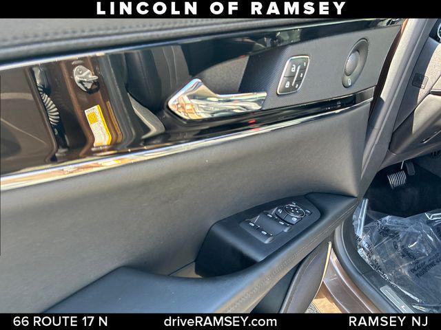 used 2022 Lincoln Nautilus car, priced at $34,369