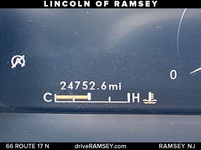 used 2022 Lincoln Nautilus car, priced at $34,369