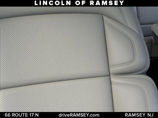 new 2026 Lincoln Navigator car, priced at $105,865