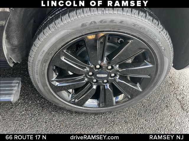 used 2022 Lincoln Navigator car, priced at $58,995
