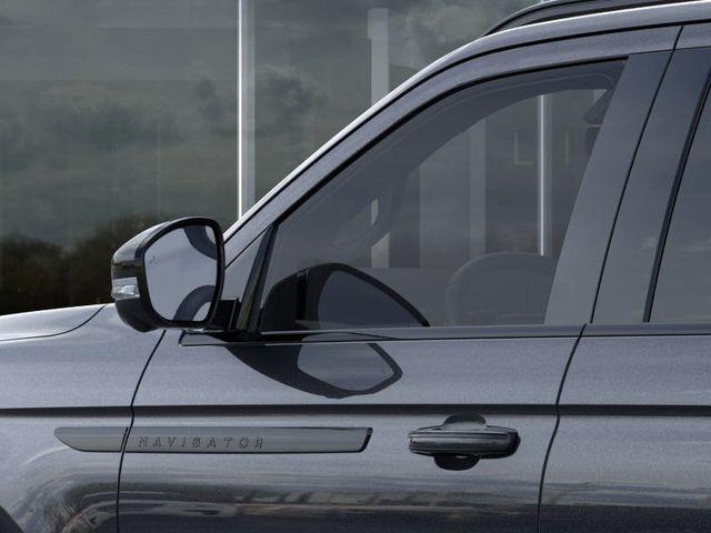 new 2025 Lincoln Navigator car, priced at $107,435