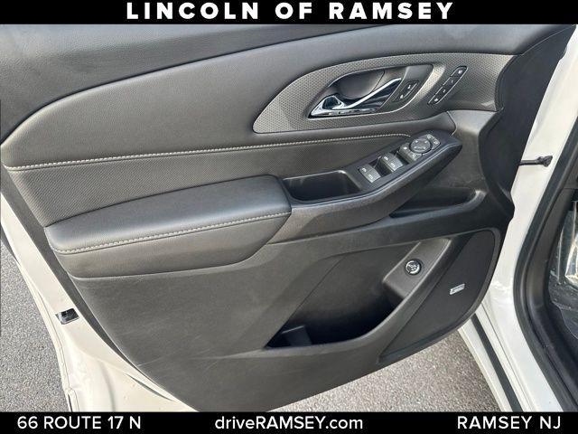 used 2022 Chevrolet Traverse car, priced at $31,308