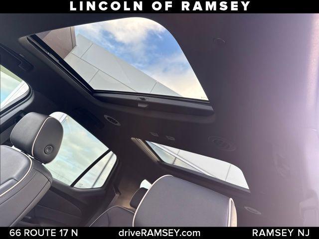 used 2022 Chevrolet Traverse car, priced at $31,308