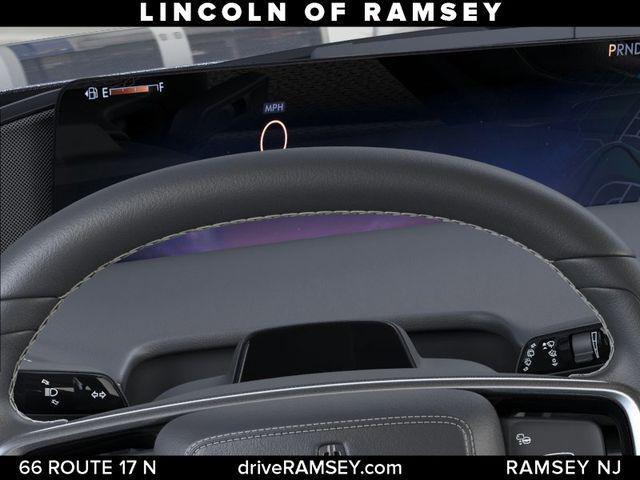 new 2025 Lincoln Navigator car, priced at $107,295