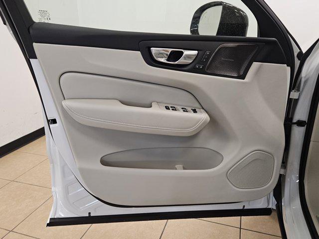 new 2026 Volvo XC60 Plug-In Hybrid car, priced at $75,235