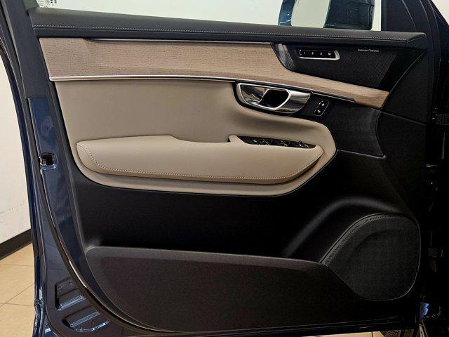 new 2026 Volvo XC90 Plug-In Hybrid car, priced at $82,344