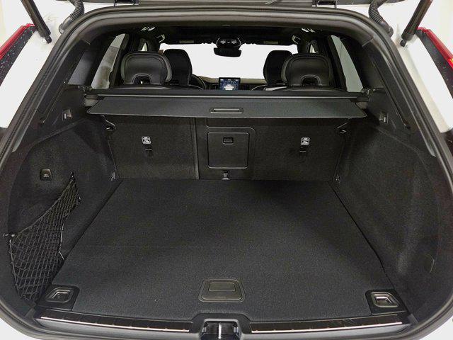 new 2026 Volvo XC60 Plug-In Hybrid car, priced at $76,284