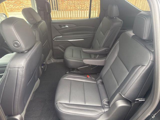 new 2026 Chevrolet Traverse car, priced at $47,305