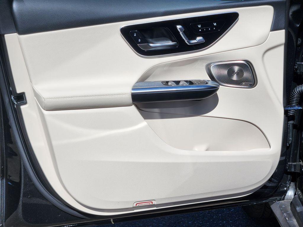 new 2026 Mercedes-Benz GLC 300 car