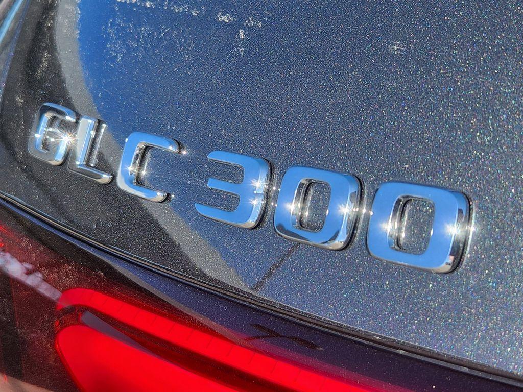 new 2026 Mercedes-Benz GLC 300 car