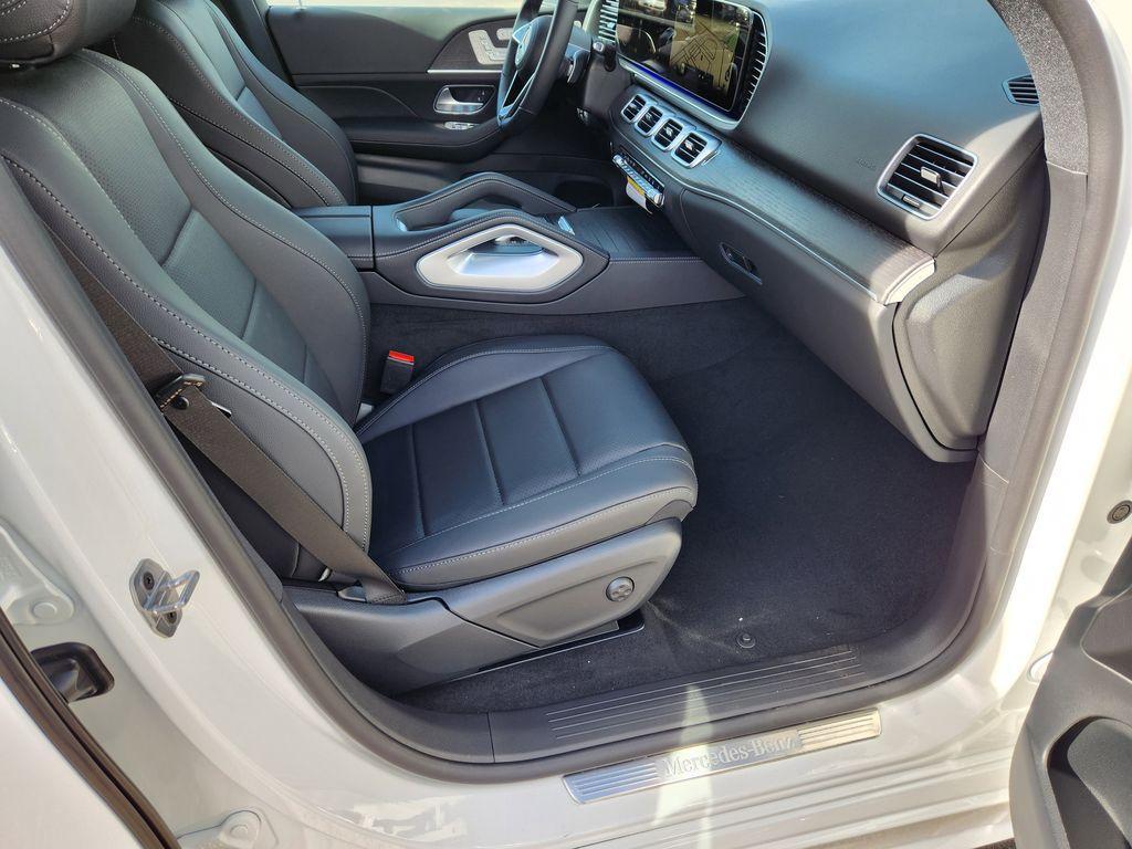 new 2026 Mercedes-Benz GLE 450e car, priced at $82,059