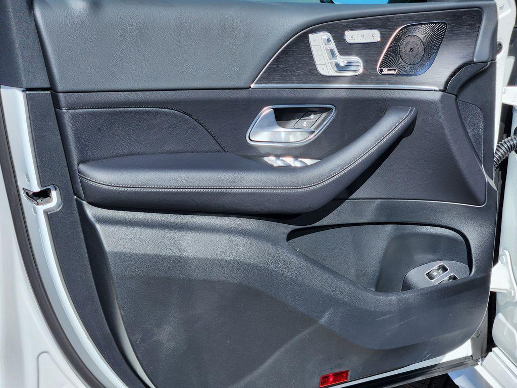 new 2026 Mercedes-Benz GLE 450e car, priced at $82,059