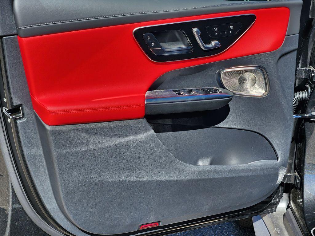 new 2026 Mercedes-Benz GLC 300 car