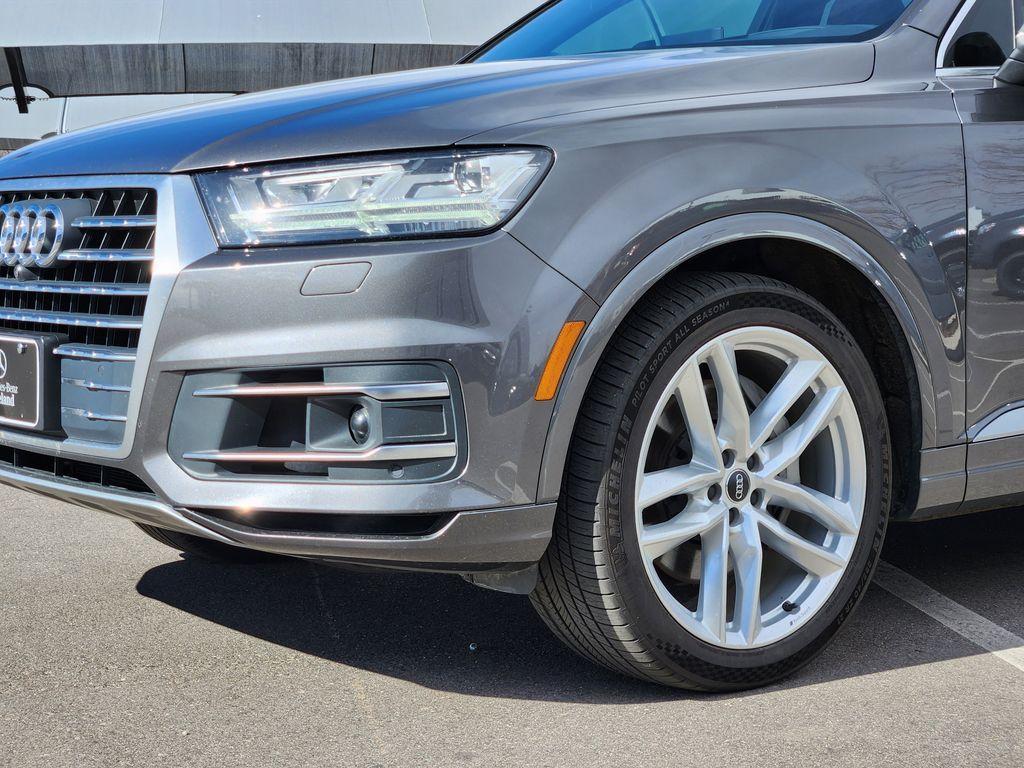 used 2018 Audi Q7 car, priced at $21,900