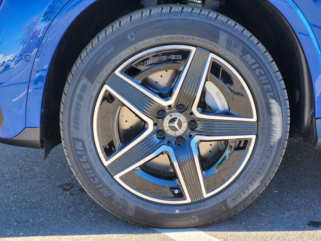 new 2026 Mercedes-Benz GLC 300 car, priced at $63,294