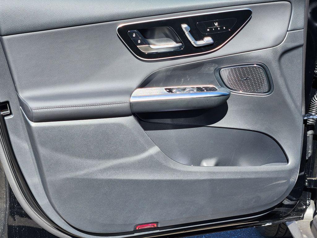 new 2026 Mercedes-Benz GLC 300 car