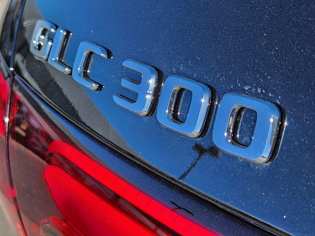 new 2026 Mercedes-Benz GLC 300 car
