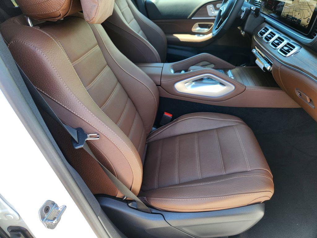 new 2026 Mercedes-Benz GLE 580 car, priced at $103,074