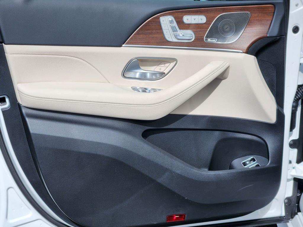 new 2026 Mercedes-Benz GLE 450e car, priced at $84,709