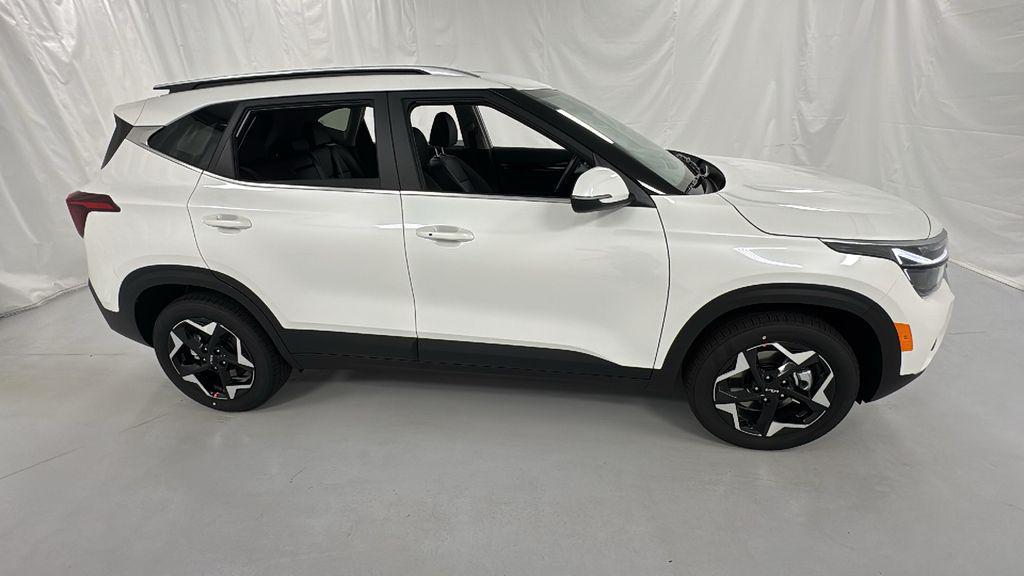 new 2026 Kia Seltos car, priced at $28,800