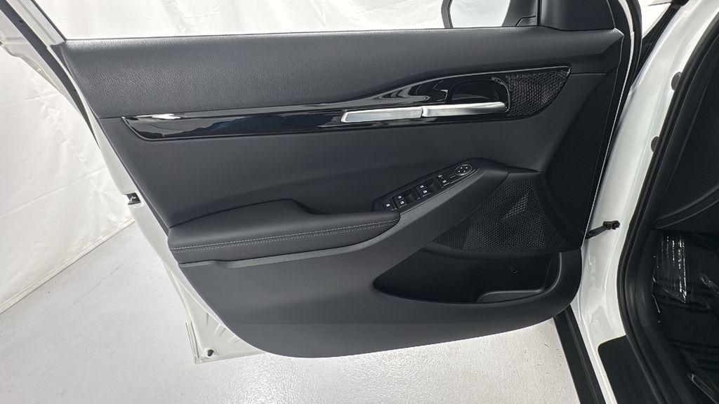 new 2026 Kia Seltos car, priced at $28,800