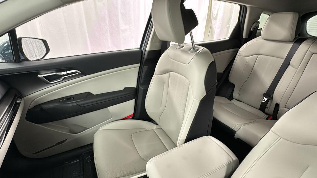 new 2026 Kia Sportage Hybrid car, priced at $33,261