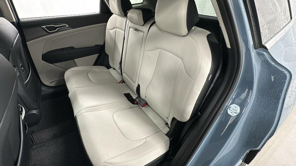 new 2026 Kia Sportage Hybrid car, priced at $33,261