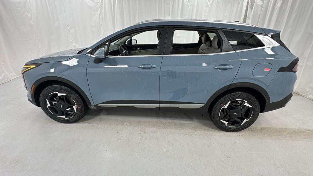 new 2026 Kia Sportage Hybrid car, priced at $33,261