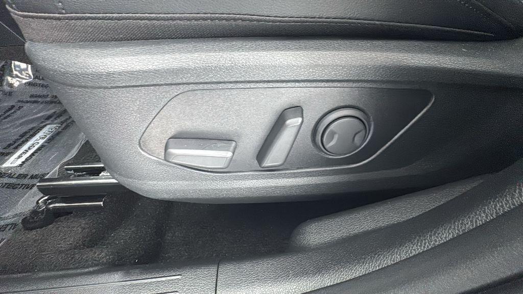 new 2026 Kia Sportage car, priced at $33,008