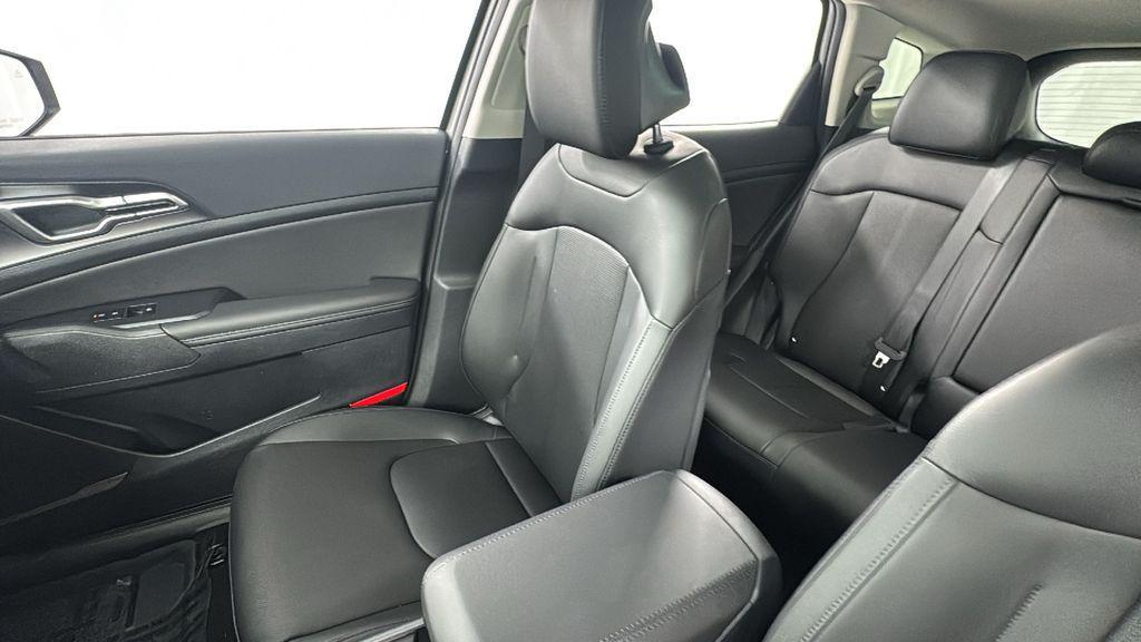 new 2026 Kia Sportage car, priced at $33,008