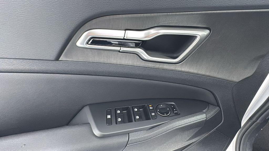 new 2026 Kia Sportage car, priced at $33,619