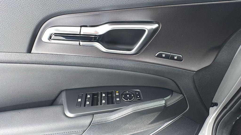 new 2026 Kia Sportage car, priced at $36,882