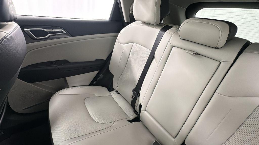 new 2026 Kia Sportage Hybrid car, priced at $34,216