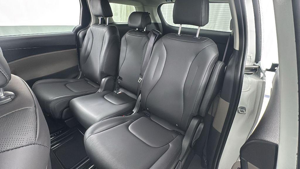 new 2026 Kia Carnival car, priced at $38,156