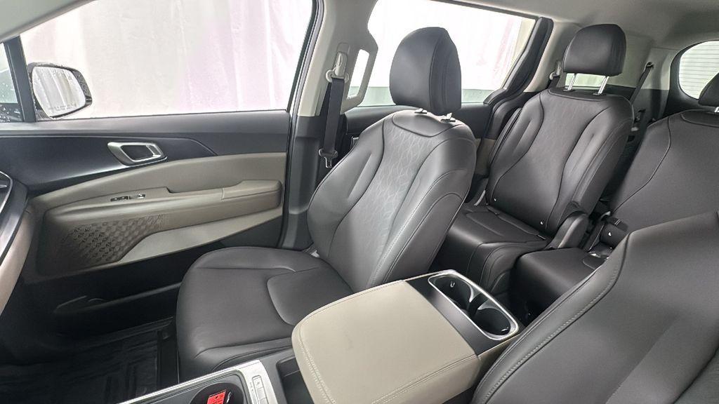 new 2026 Kia Carnival car, priced at $38,156